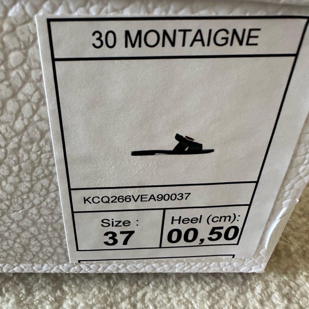 Dior 30 Montaigne slides - Picture 6 of 10